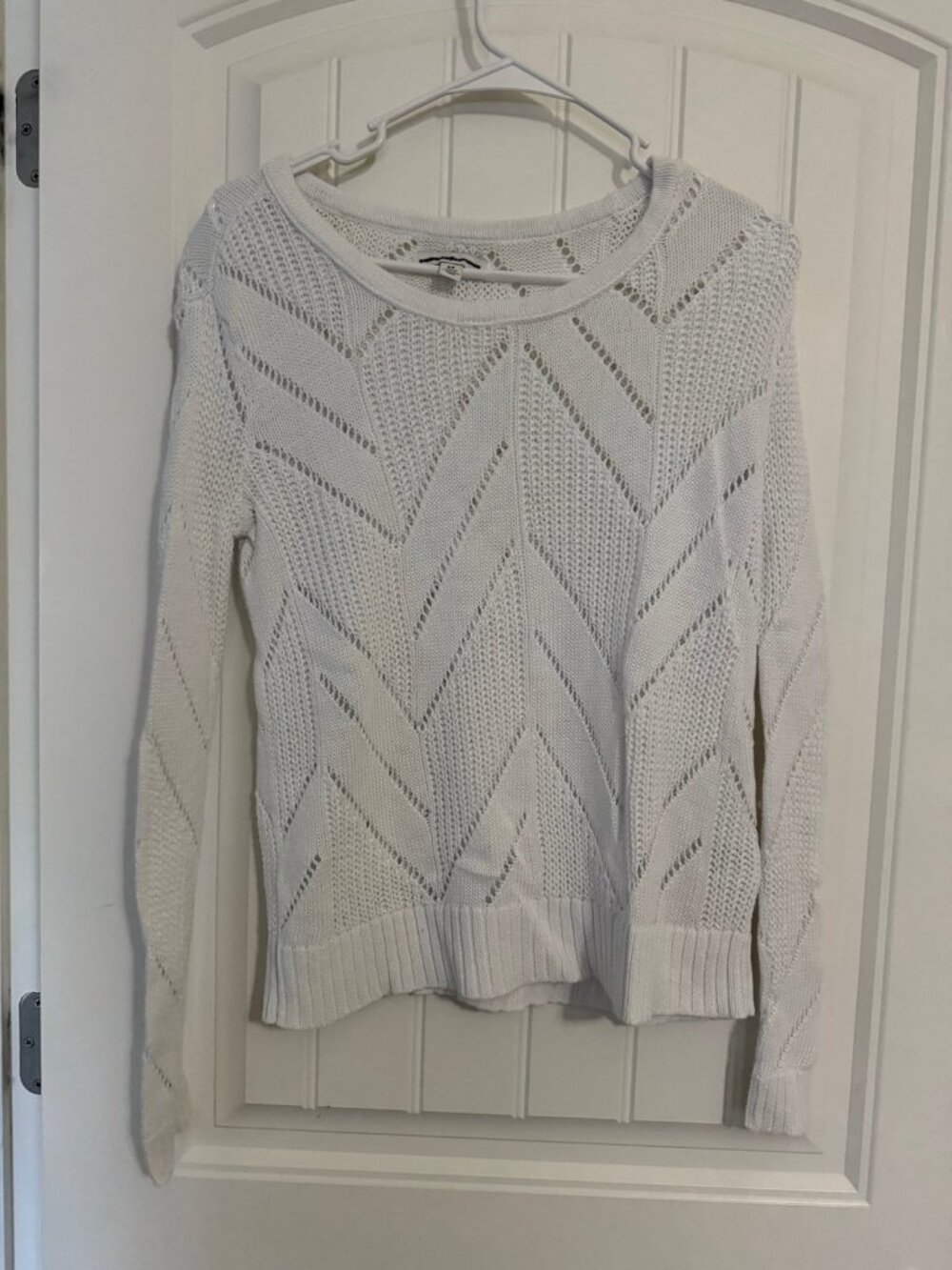 Small American Eagle outfitters sweater